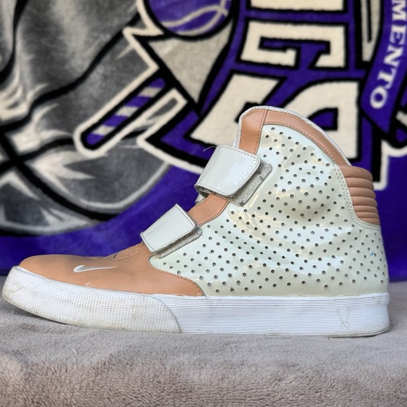 Size 12 - Nike Flystepper Light Cognac and Bone color with Grey Straps - Picture 1 of 11
